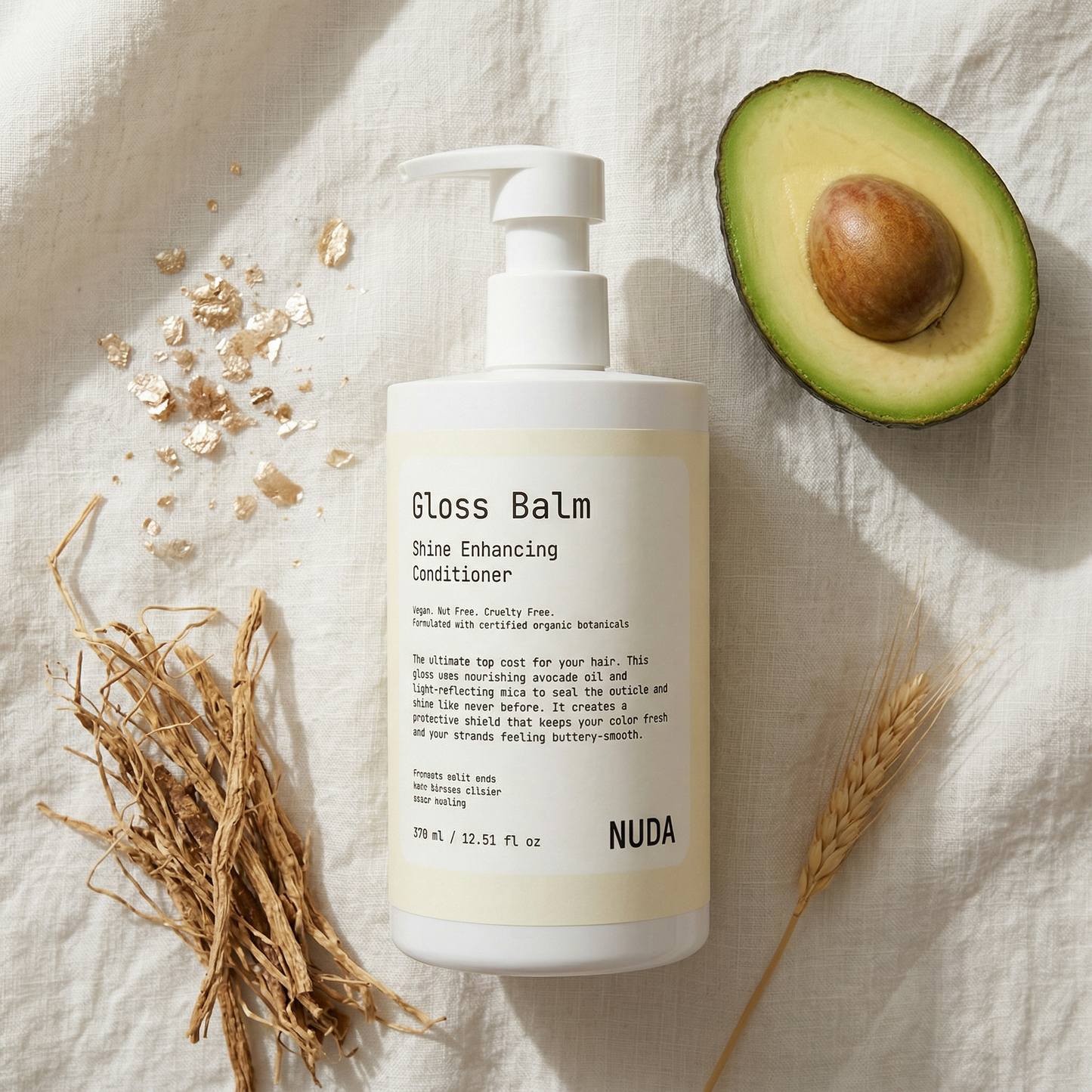 GLOSS BALM bottle detail – panthenol and wheat protein conditioner
